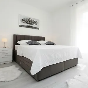 Marinela Apartment